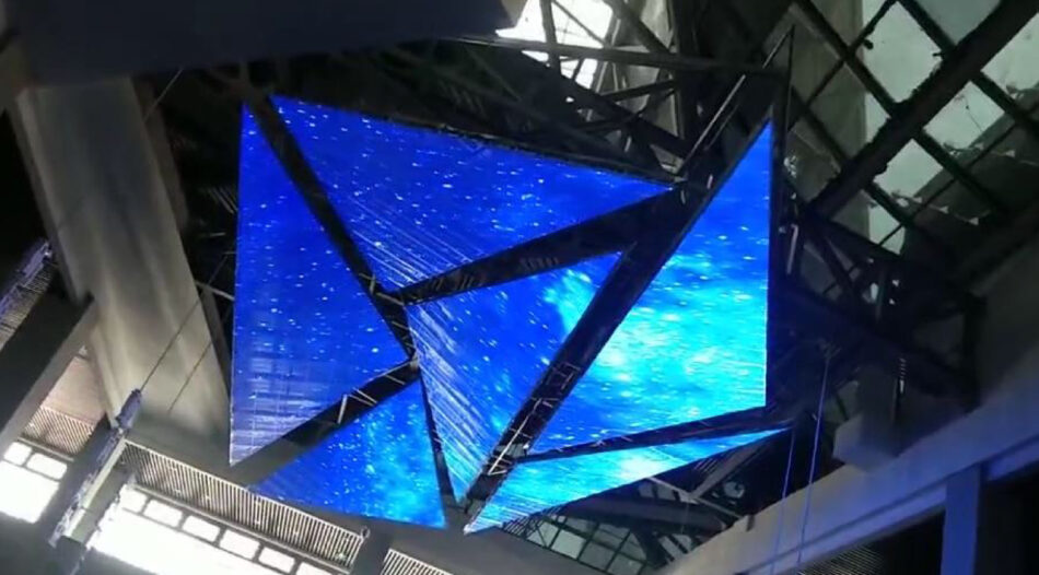 LED TRIANGLE